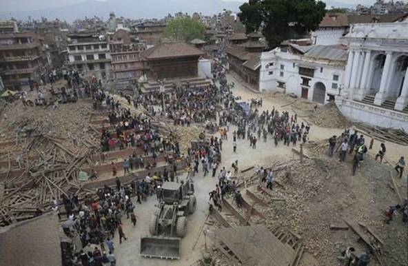 Một trong những Di sản Thế giới UNESCO, Quảng trường Durbar ở Kathmandu là vùng đất tâm linh của những tín đồ Hindu và Phật giáo cũng bị hủy hoại sau trận động đất (Ảnh: Secret China)